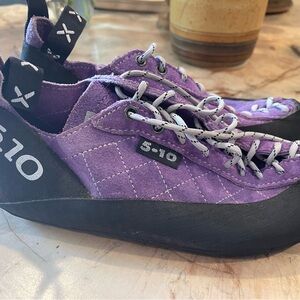 5.10 Climbing Shoes, Women’s size 6, worn 2x